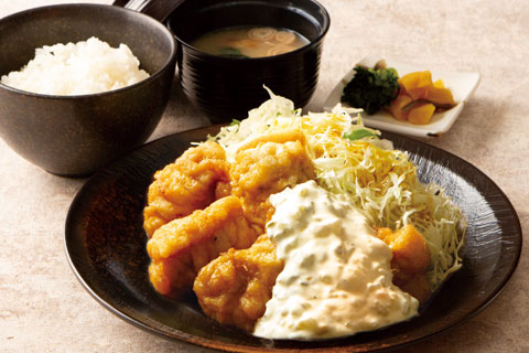 たっぷりタルタルのチキン南蛮定食